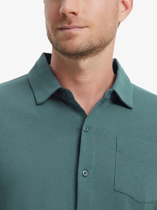 Model front view from nose to chest wearing SEA MOSS Cotton Blend Plain Shirt.